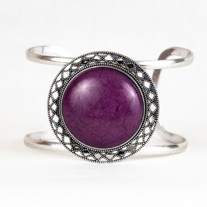 Cuff with purple stone